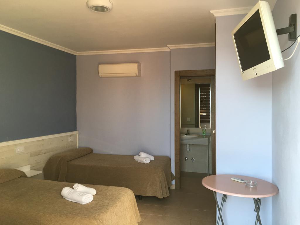 Hostal Tarik 호텔 타리파 외부 사진